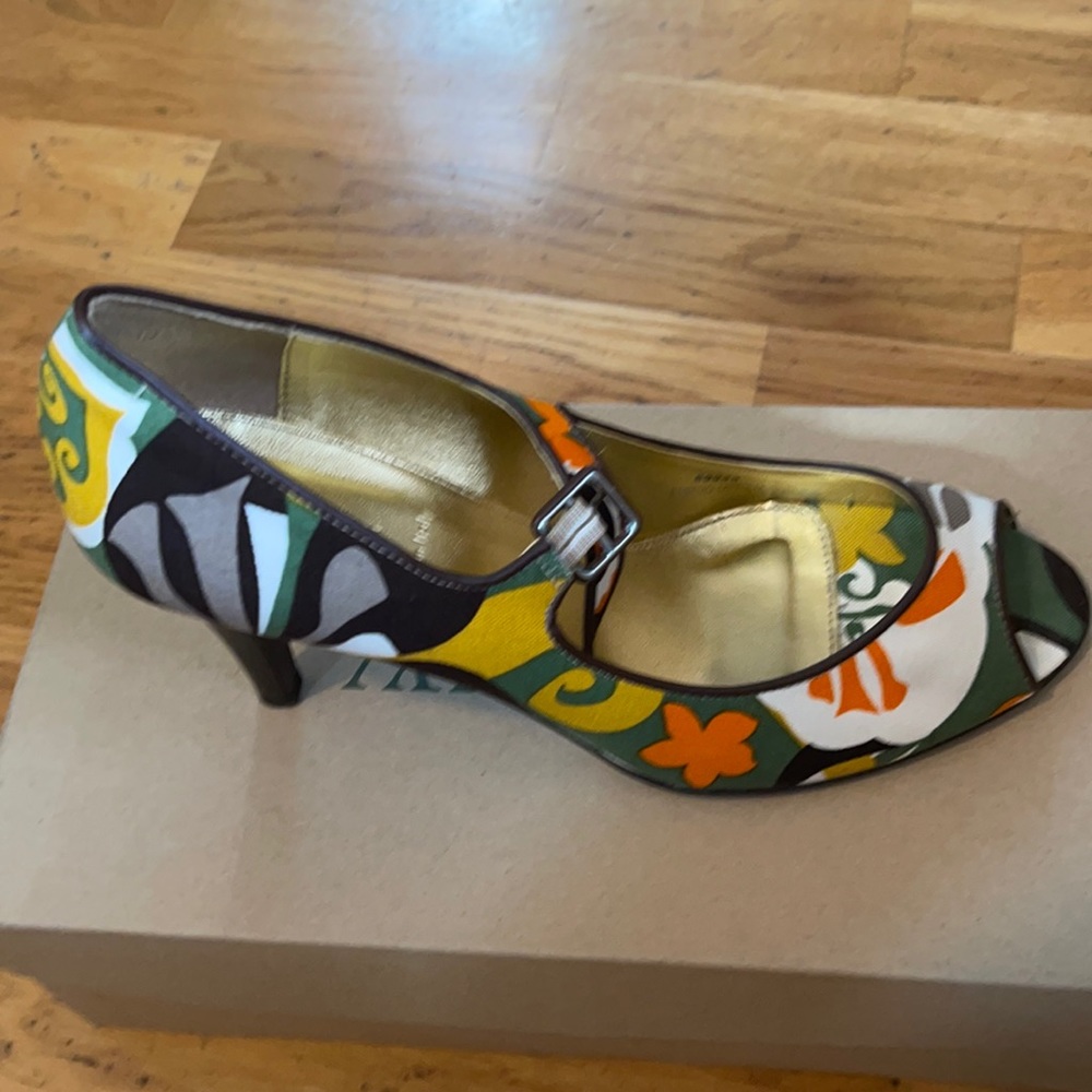 Jcrew MaryJane Heels Size 9
